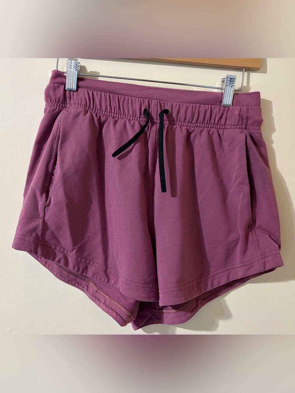 Lululemon Inner Glow High-Rise Short 3" – Velvet Dust size 6